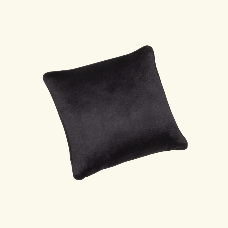 Poduszka dekoracyjna Baby Alpaca SURI BLACK