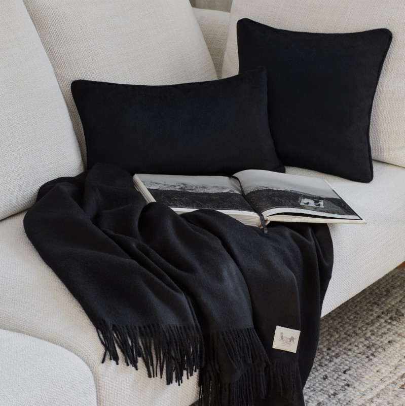 Aranżacja z poduszkami dekoracyjnymi